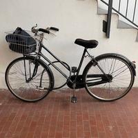 Bicicletta da Donna nera freni a bacchetta