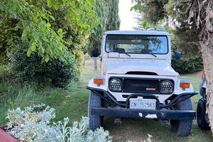 Toyota Land Cruiser BJ40 - 1980 Autocarro