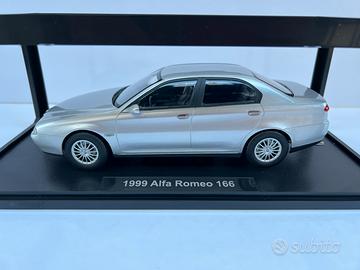Alfa Romeo 166 Silver 1999 1:18 Triple9 1/18