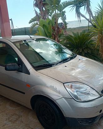 Avola Ford Fiesta 2003 JTD discrete condizioni