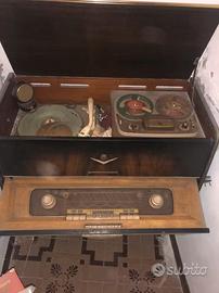 Mobile radio con giradisci anni 60 antico