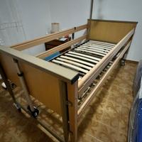 Letto ospedaliero elettrico