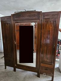 armadio antico a tre ante