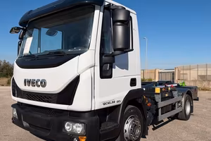 SCARRABILE 12 TON CON RADIOCOMANDO E IVECO 120 EL 