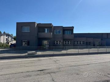 Attività / Licenza di 2673 m² con 1 locale a Coria