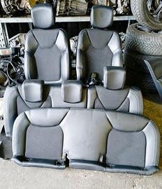 INTERNO USATO RENAULT CLIO 2017 5 PORTE