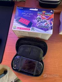 PSP Slim & Lite PSP-3004 bundle con custodia