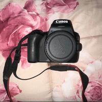 CANON 250D + obiettivo 18-55mm e borsa