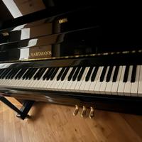 Pianoforte Hartmann con panchetto