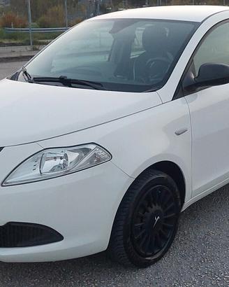 UNICO PROPRIETARIO - 1.2 BENZINA - LANCIA YPSILON