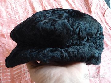 Cappello in pelliccia di astrakan tg. 52-53 cm