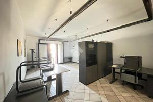 2 LOCALI A BERTONICO