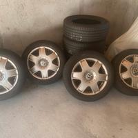 Gomme 205/55 16 cerchi lega VW GOLF 6 1/2 16 ET42