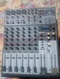 mixer behringer Xenyx 1204 fx