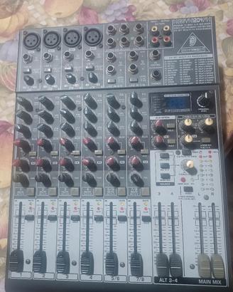 mixer behringer Xenyx 1204 fx
