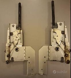 Cerniere dx e sx lavastoviglie Hotpoint-Ariston