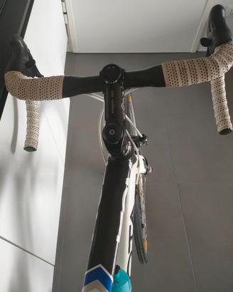 Bicicletta da strada kuota kom