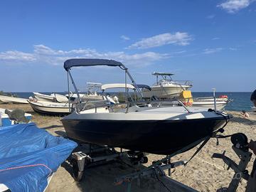 BARCA OPEN con Suzuki 25hp