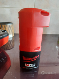 Carca batteria + batteria milwaukee