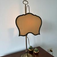 Lampada da comodino dal design autentico