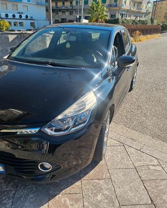 Renault clio cc.1,5dci mod.Costume National Full.