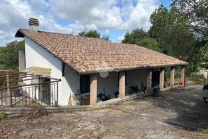 CASA INDIPENDENTE A CAVE