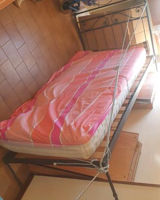 Letto singolo ferro battuto nero rete doghe