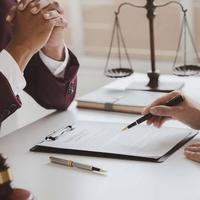 Traduzioni, anche con asseverazione