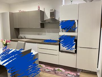 CUCINA COMPONIBILE 4.20mt / H 2,16 CON DISPENSA