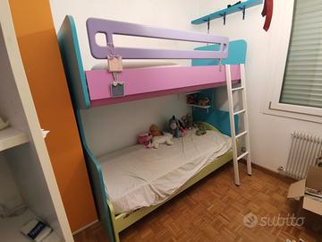 Letto a castello componibile con sistema a ribalta