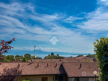 VILLA A SCHIERA A PADENGHE SUL GARDA