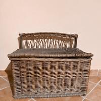 Panca contenitore in vimini marrone da interno