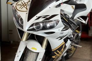 Yamaha YZF  R1