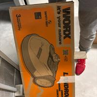 Robot tagliaerba