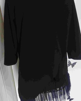 Maglia nera asimmetrica + canotta con tulle
