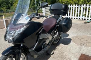 Honda Integra 700