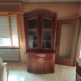 credenza con vetrina 