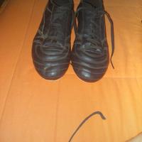 scarpe da calcio in pelle