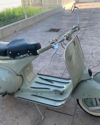 Vespa Faro Basso