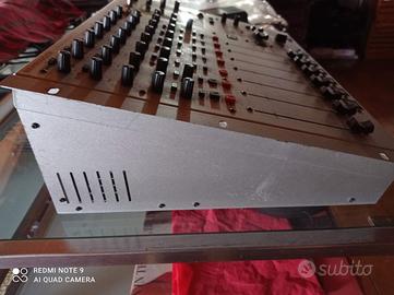 mixer analogico 7 canali Behringer