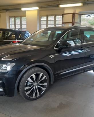Volkswagen Tiguan 2.0 TDI SCR 4MOTION Sport R-Line