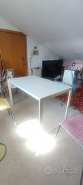 Tavolo bianco Ikea
