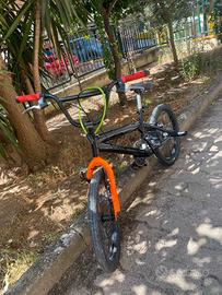BICICLETTA BMX
