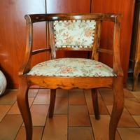 sedia antica  imbottita con braccioli