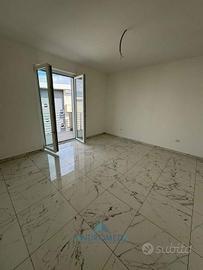 Appartamento di 105 m² con 2 locali e box auto a S
