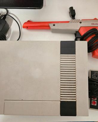 Nintendo NES - Anno 1985