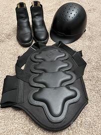 Kit Equitazione Bambino - Casco Paraschiena Scarpe