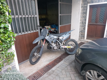 Suzuki RM 250 TARGATO