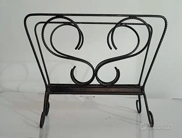 Portariviste in ferro lavorato