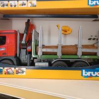 Bruder Mercedez-Benz Arocs trasporto legname